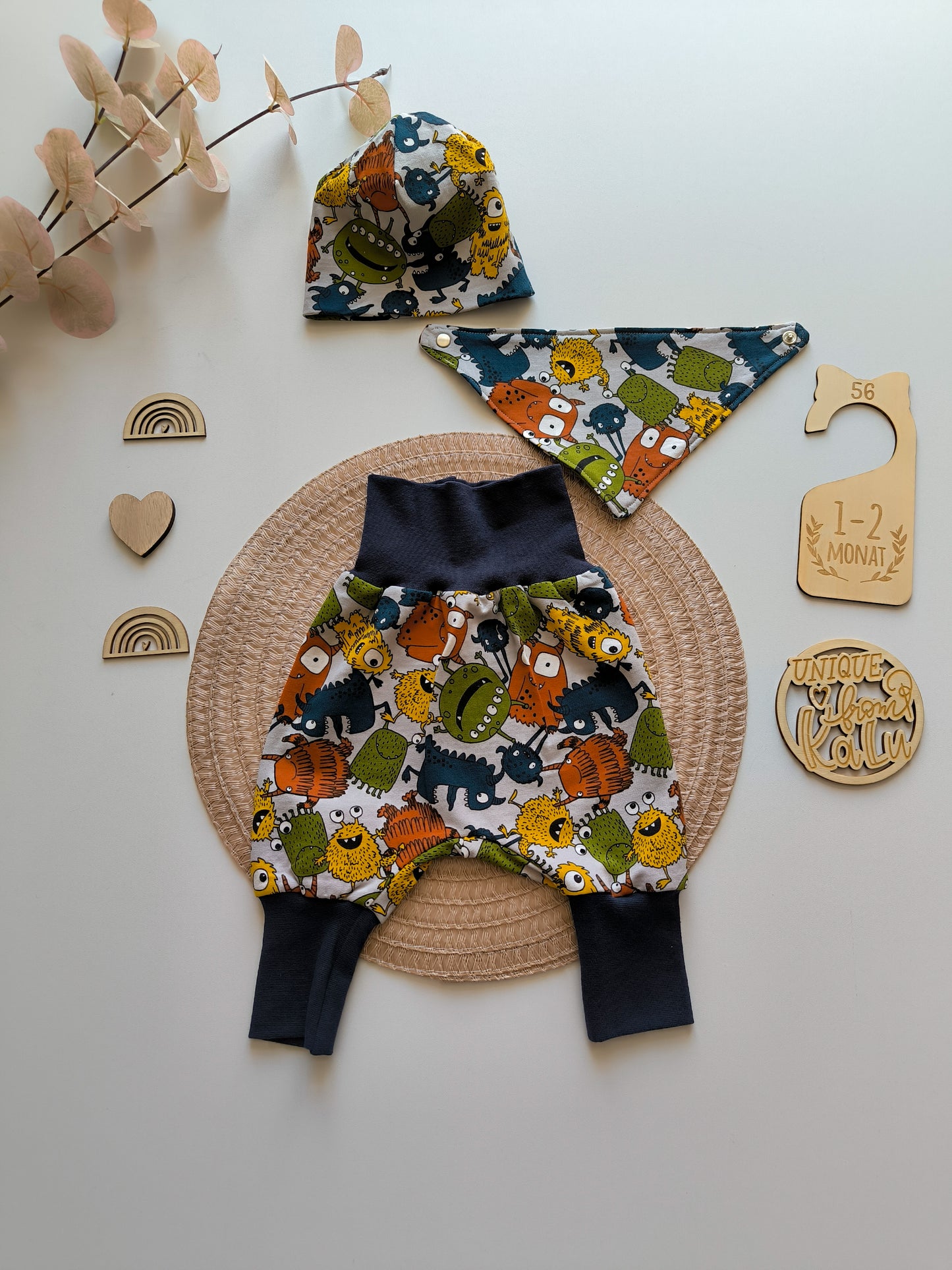 Babyset Pumphose mit Beanie und Halstuch