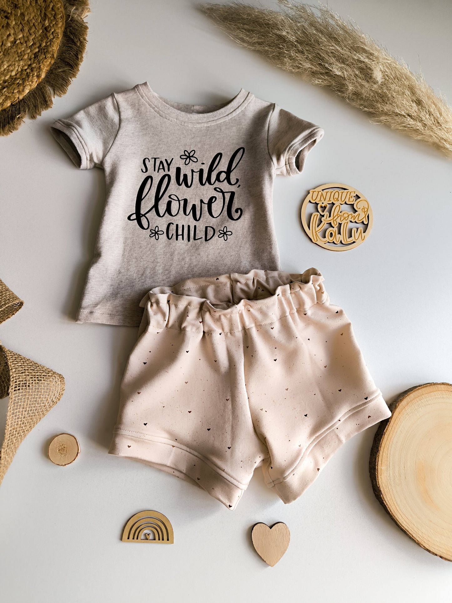 Statement T - Shirt und Sunny Shorts aus French Terry ab Gr. 56 - 140