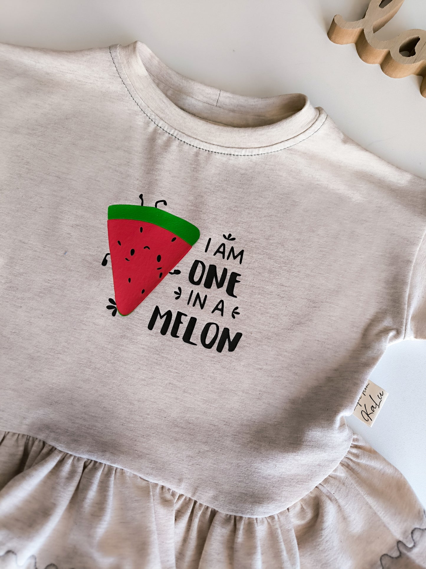 Sommershirt mit kurzem Volant ab Gr. 80