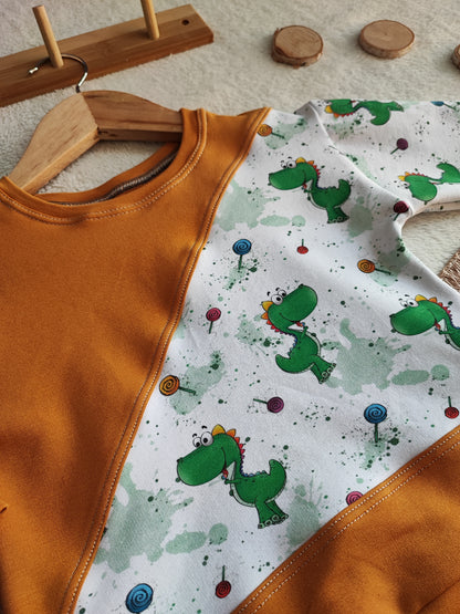 Sweater mit Teilung aus Motiv und Uni Stoff ab Gr. 56