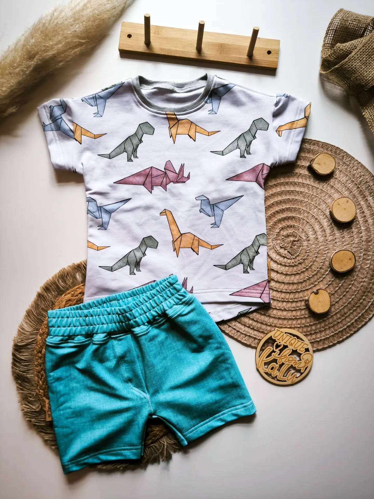 T-Shirt mit Shorts