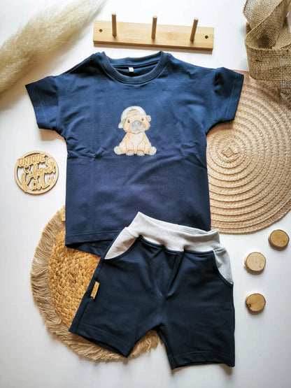 T-Shirt mit Shorts