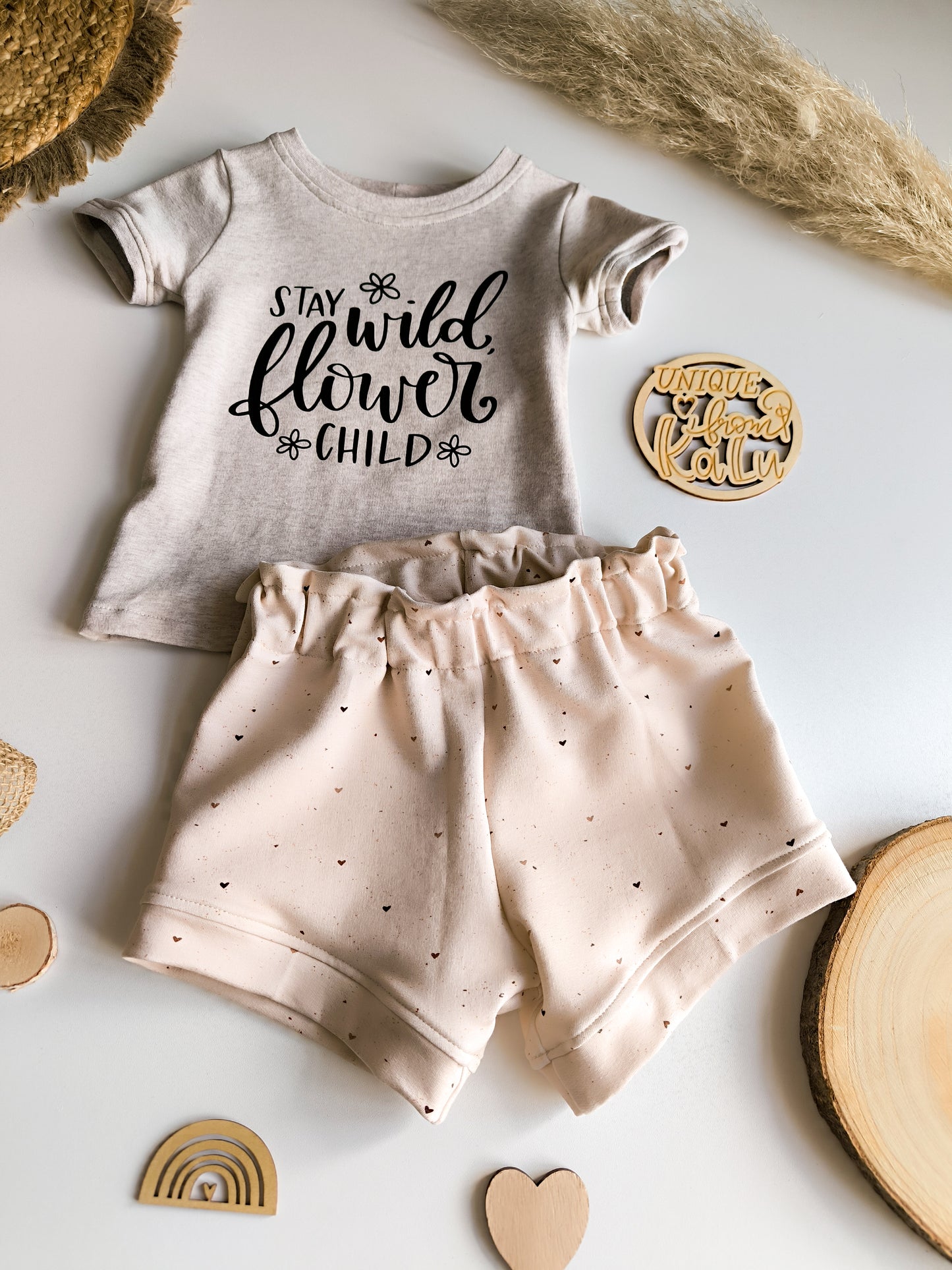 Statement T - Shirt und Sunny Shorts aus French Terry ab Gr. 56 - 140