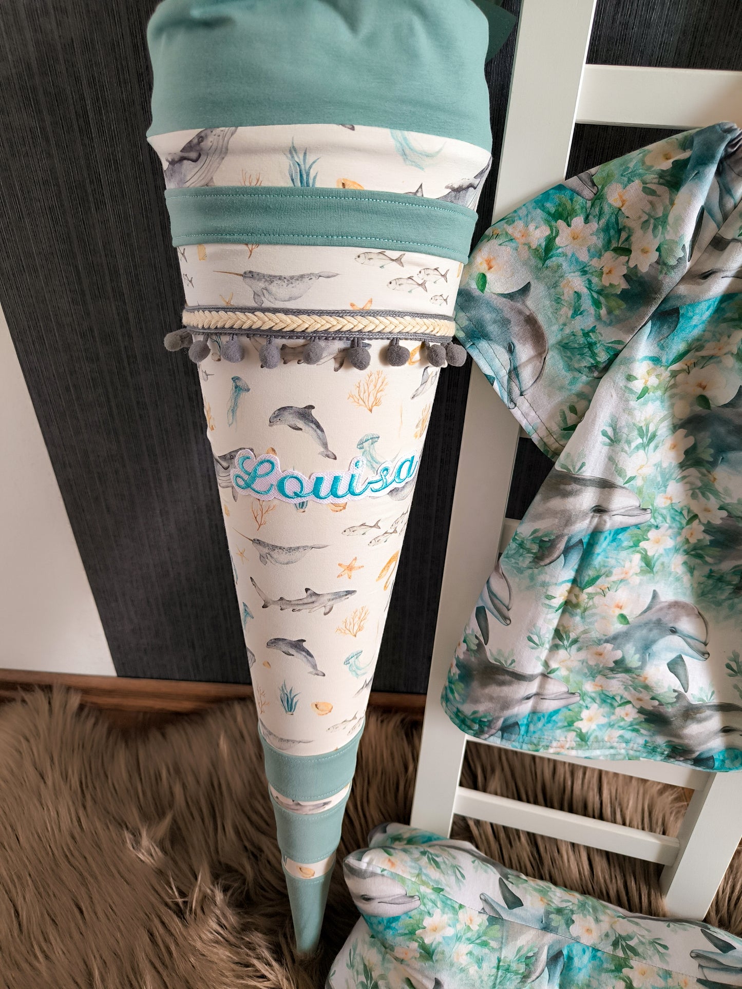 Individuelle Schultüte aus Jersey mit Name , T-Shirt & Leseknochen passend zum Schulranzen