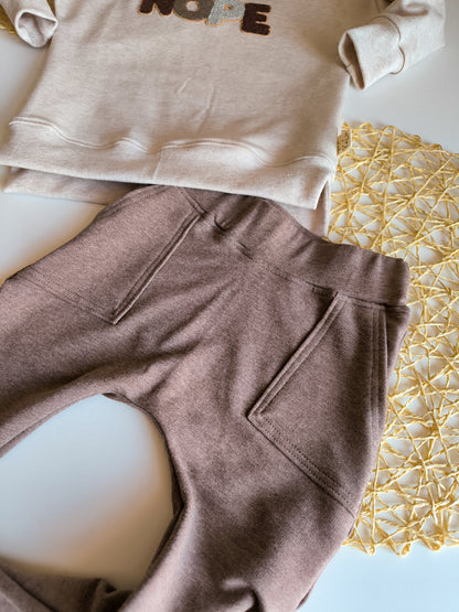 Set Hose und Sweater mit Chenille Patches ab Gr. 56 bis 140