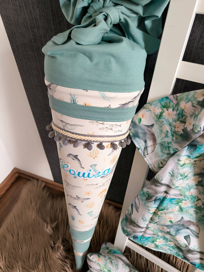 Individuelle Schultüte aus Jersey mit Name , T-Shirt & Leseknochen passend zum Schulranzen