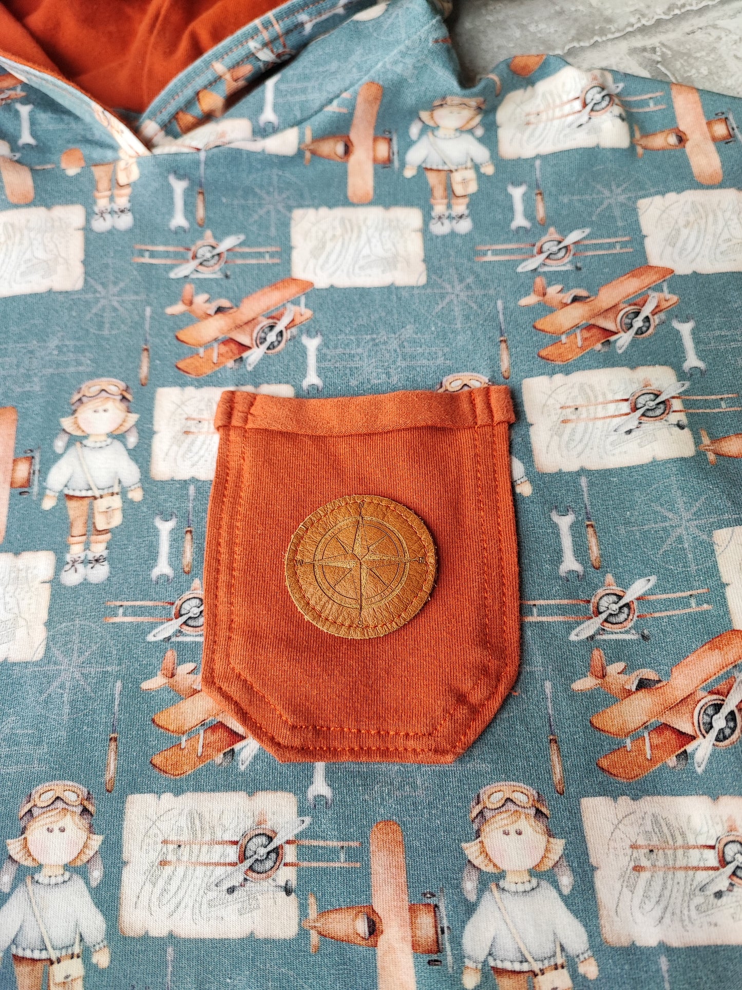 Longsleeve mit Kapuze ab Gr. 74