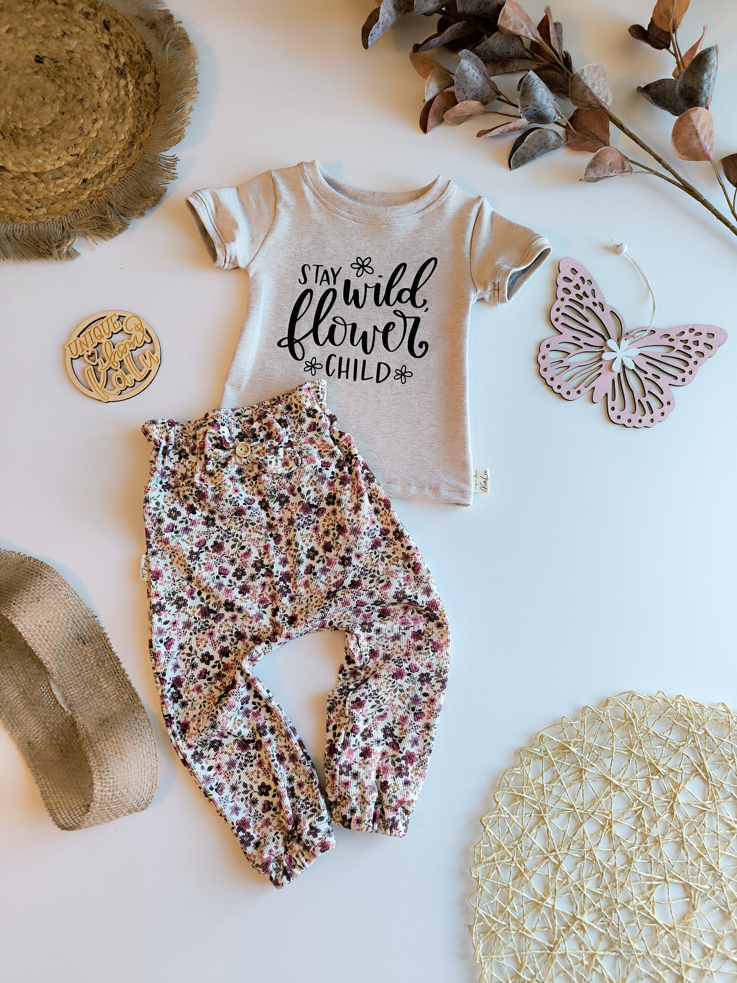 Set aus Paperbag-Pants und Statement T - Shirt ab Gr. 56 - 104