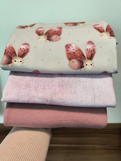 French Terry mit süßen Schmetterlingsmotiven und Kombistoff